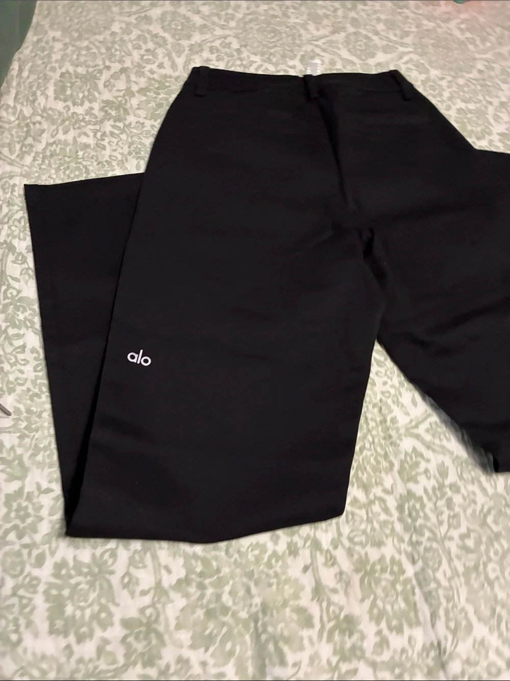 ALO Yoga Men’s Black Jogger Pants